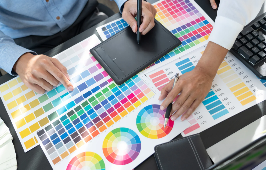 デザインを劇的に変える7つの色選びのコツ